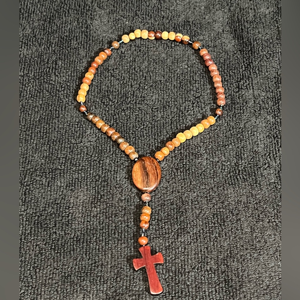 Elegant Wooden Beaded Necklace With Cross Pendant